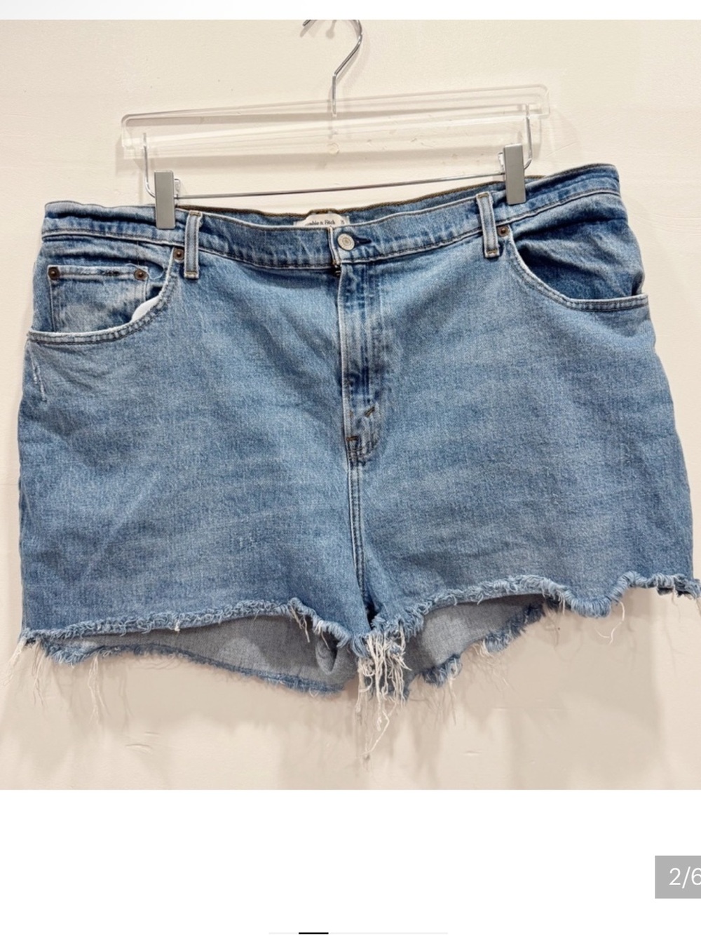 Abercrombie & Fitch The 90’s Straight Ultra High Rise Denim Shorts Size 35 / 20R